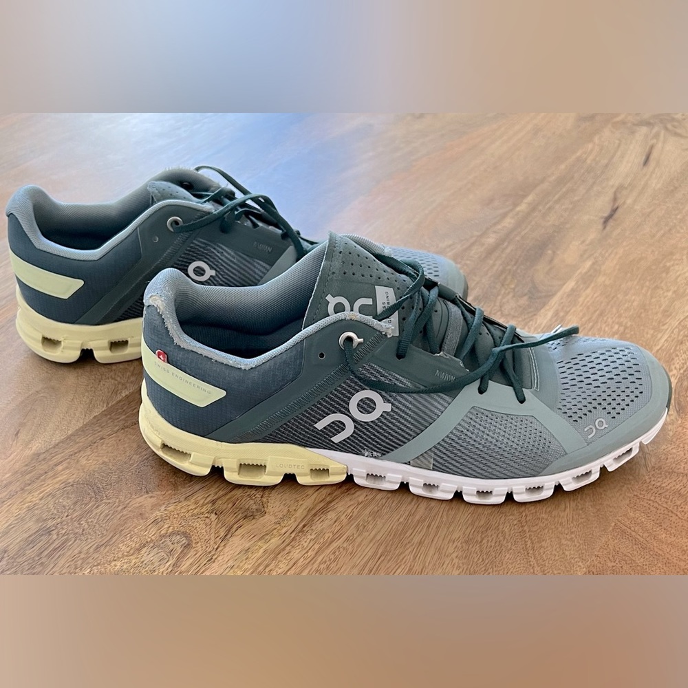 On Cloud sneakers 10.5